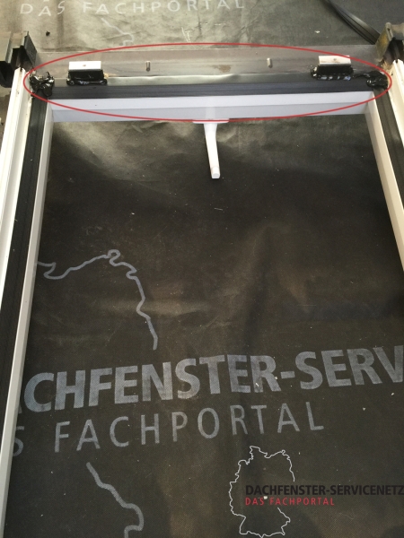 50 Meter-Rolle - Roto Dachfenster Glasauflagedichtung UNTEN für Kunststoff Dachfenster